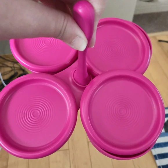Tupperware Snack Caddy - Picture 2 of 3